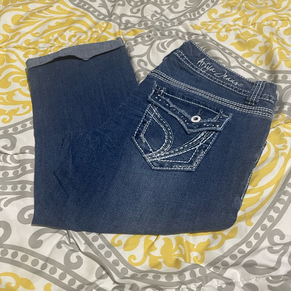 Ariya jeans